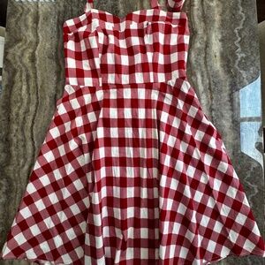 Pre-Owned Size 3XL (18) Red & White Check Gingham Fit/Flare Swing Halter Dress